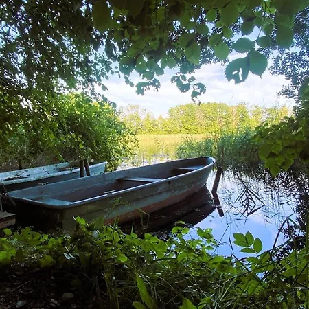 - Mustin (Mecklenburg-Vorpommern)